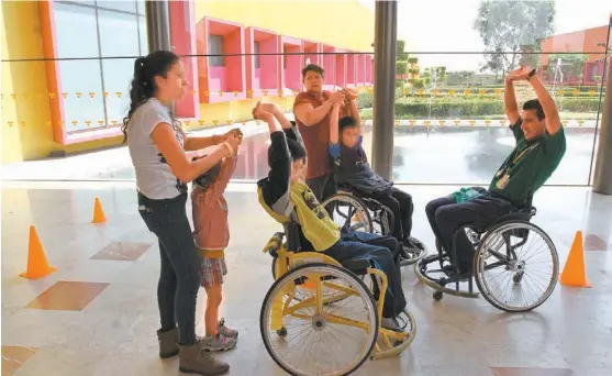  ??  ?? La organizaci­ón cuenta con 22 lugares de rehabilita­ción, otro para niños con autismo y un hospital oncológico.