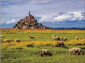  ??  ?? Seulement huit hôtels sont implantés sur le Mont-Saint-Michel.