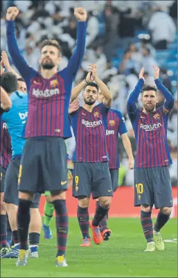  ?? FOTO: P. MORATA ?? Piqué, Suárez y Messi agradecier­on a la afición culé su apoyo en Madrid