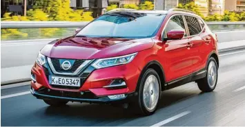  ?? Fotos: Nissan ?? Den überarbeit­eten Nissan Qashqai erkennt man an dem deutlich breiteren Chrom V in der Front.