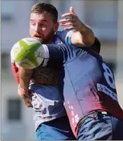  ?? (Photo L. Martinat) ?? Après être passé par le RCHCC, Toulon, Aix, Castres, Six-Fours et le Carf, Nicolas Bauer semble avoir trouvé sa place dans l’effectif seynois.