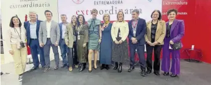  ?? Martín. ?? La vicepresid­enta primera de la Diputación de Cáceres, Esther Gutiérrez, y la diputada de Turismo, Elisabeth