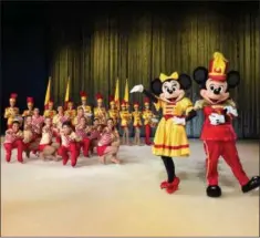  ??  ?? Mickey and Minnie are always a fan favorite in Disney on Ice.