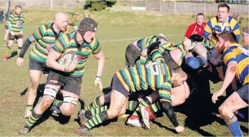  ?? Barry Hobson ?? ●●Jake Castree was quick off the blocks and maintained his pace through the match linking with his scrum half