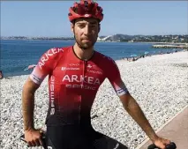  ??  ?? Clément Russo, au début de l’été sur le bord de mer cagnois, va vivre « un départ à la maison ». (Photo R.L.)