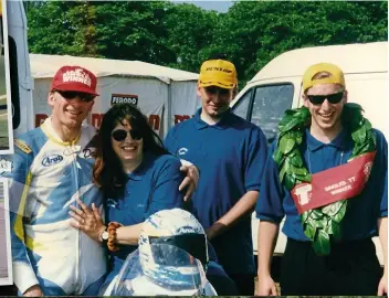  ??  ?? David, Alison, Lee and Neil Morris in 1997: for them, racing was all about family.