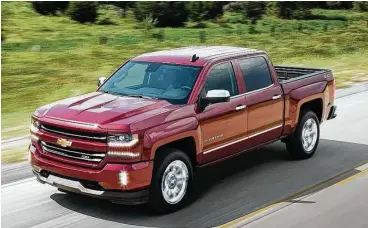  ?? Motor Matters photos ?? The Chevrolet Silverado 1500 offerings include regular cab, double cab and crew cab body styles — all offered with 4WD. A muscular front-end design with bold horizontal elements and a sculpted hood creates a wide, aggressive stance.