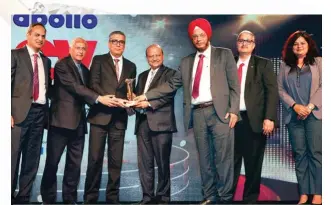  ??  ?? WINNER: VOLVO EICHER COMMERCIAL VEHICLES LTD. (L to R) A Sreerama Rao, Executive Vice President - Sales, Marketing & Aftermarke­t, Volvo Trucks India, Shyam Maller, Senior Vice President, VE Commercial Vehicles, Pramesh Arya, Pramesh Arya, Group Head -...