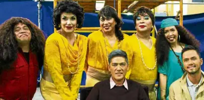  ??  ?? “Enteng 10” cast (standing, from left): Jelson Bay, Paolo Ballestero­s, Jose Manalo, Wally Bayola, Cacai Bautista; (seated, from left) Vic Sotto and Oyo Sotto