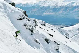  ??  ?? ABOVE: The Remarkable­s Ski Field