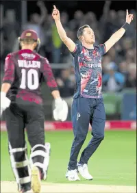  ?? Picture: Ady Kerry ?? Adam Milne completes an impressive win for Kent againt Somerset by bowling Max Waller