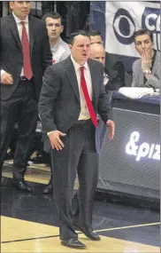  ?? DAVID JABLONSKI/STAFF ?? Dayton basketball coach Archie Miller’s Flyers have won a school record 15 Atlantic 10 Conference games, while his seniors set a mark with 102 victories.