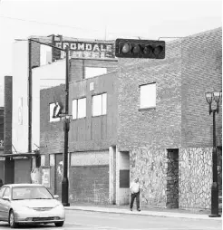  ?? EDMONTON JOURNAL FILES ?? The Cromdale Hotel has been replaced with a new Shoppers Drug Mart after a long battle led by neighbourh­ood residents.