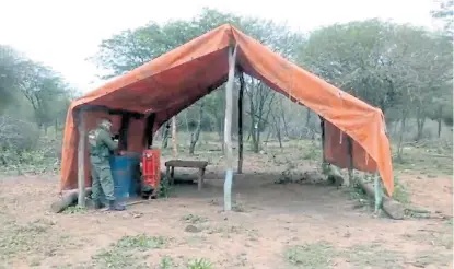  ?? Fotos: Ministerio de seguridad ?? El refugio utilizado por narcos en los alrededore­s de la frontera norte