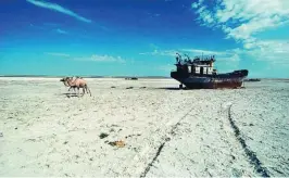  ?? A CORBIS ?? El desecado mar de Aral en Kazajistán también es visitado por Atkins