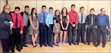  ?? LOANED PHOTO ?? HOMERO CHAVEZ (LEFT), A COUNSELOR in the Gadsden Elementary School District, and teacher Jesus Arrizon (right) are seen here with some of 20 students in San Luis recently honored by Johns Hopkins University. In this photo, from second from left to...