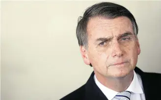  ??  ?? Divisão no Congresso. Para Bolsonaro, mudança na regra ainda este ano é improvável