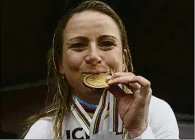  ?? FOTO: SPRINT CYCLING/MOVISTAR ?? La neerlandes­a logró ayer su cuarto oro en un Mundial