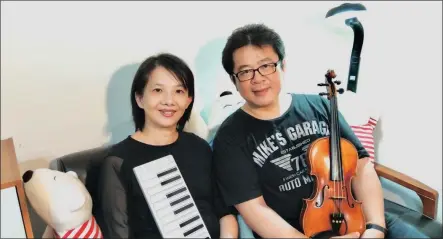  ??  ?? TEAMWORK: Jazz musicians Kai-ya Chang (piano) and Chi-pin Hsieh (jazz violin) will join forces with Cape Town jazz musicians to present a series of special performanc­es in Cape Town.