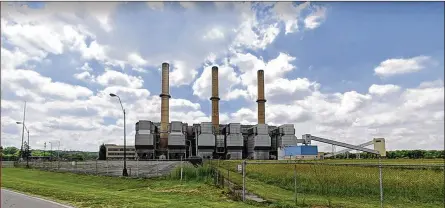  ?? GOOGLE IMAGE ?? The old O.H. Hutchings Generating Station in Miamisburg along the Great Miami River.