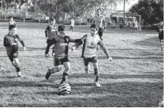  ?? AGENCIA PUNTA ALTA ?? A rodar el balón,
en la undécima fecha de la Lifipa.