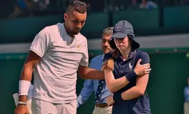  ?? AP ?? Nick Kyrgios, 23 anni, n. 18, consola la raccattapa­lle colpita dal suo servizio