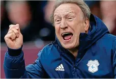  ?? ACTION IMAGES ?? Furious: Warnock during defeat at Burnley