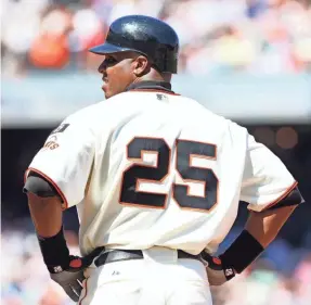  ??  ?? Barry Bonds finished his MLB career with 762 home runs. The Giants will retire his jersey number, 25, on Saturday.