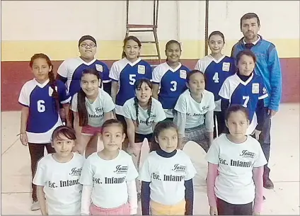  ??  ?? EscuEla InfantIl es de los equipos que participan