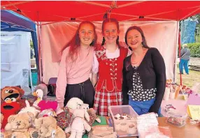 ?? ?? Fundraisin­g From left, Cara Dingwall, Ava Barton and Ailsa Kerr from Blairgowri­e High School who are raising money for a school trip to Cambodia in 2024