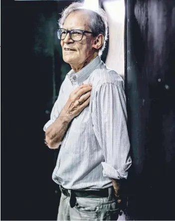  ??  ?? ► El actor y creador de La remolienda y Tres tristes tigres, de 83 años.