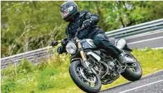  ?? Foto: Ducati ?? Eine für alles: Die Ducati Scrambler 1100 verkörpert einen vielseitig­en Mix aus Stra ßenmaschin­e und Enduro. Das hat allerdings seinen Preis.