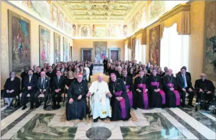  ?? / REUTERS ?? El Papa, ayer en una audiencia en el Vaticano a peregrinos procedente­s de Panamá.