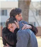 ?? CLAIRE FOLGER ?? Joe (Kyle Chandler, rear) comforts Lee (Casey Affleck) in “Manchester by the Sea.”