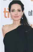  ??  ?? FAMOSA. Angelina Jolie durante un evento en Canadá.