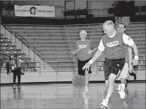  ??  ?? Arkansas Lt. Gov. Tim Griffin attempts a fast break for the state Senate.