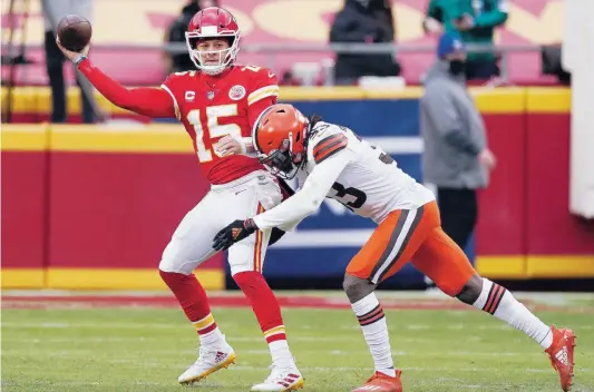  ?? KEYSTONE ?? Patrick Mahomes (a sinistra), primo sportivo ad aver firmato un contratto superiore al mezzo miliardo di dollari