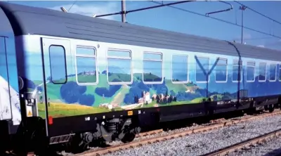  ??  ?? Il convoglio Il treno del segretario del Partito democratic­o parte oggi da Roma. Nella prima giornata toccherà Lazio, Umbria e Marche