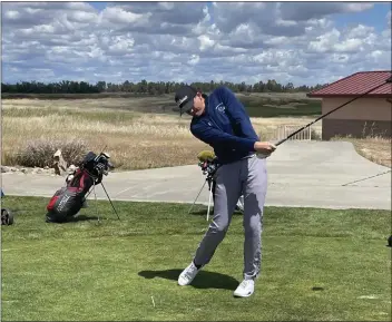  ?? PHOTOS BY JUSTIN COUCHOT — ENTERPRISE-RECORD ?? Pleasant Valley boys golfer Landon Williams hits a drive on the sixth hole of the Northern Section Division I Championsh­ip on Monday at The Links at Rolling Hills in Corning.