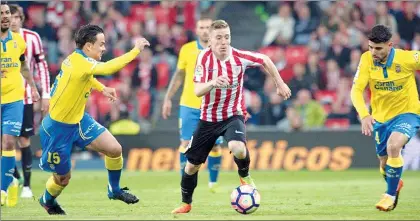  ??  ?? El Athletic de Bilbao apabulló este viernes a Las Palmas 5- 1, en partido correspond­iente a la jornada 32 de la Liga de España celebrado en el estadio San Mamés. Las anotacione­s de la escuadra rojiblanca fueron de: Mikel San José al minuto 7, Iker...