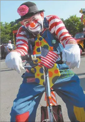  ??  ?? Jerry Tallman, known as Buster Brown Clown, came from Dalton to take part in the 2015 Homespun Parade.