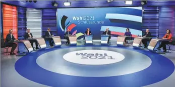  ?? TOBIAS SCHWARZ VIA ASSOCIATED PRESS ?? Candidates take part in a final televised debate in Berlin on Thursday, ahead of the German general election on Sunday.