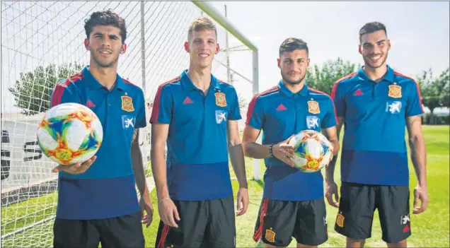  ??  ?? NUEVAS CARAS. Aleñà, Dani Olmo, Óscar Rodríguez y Dani Martín posaron para AS. Olmo y Martín fueron campeones de la categoría el pasado verano en Italia.