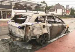  ?? FOTO TVL ?? Op vijfhonder­d meter van de plaats waar twee weken geleden een wagen in brand werd gestoken, is nu ook in de nacht van woensdag op donderdag een pyromaan aan het werk geweest.