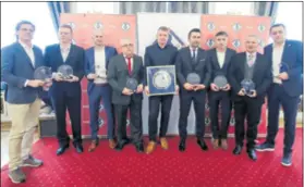  ??  ?? NAGRADE Hrvatski zbor sportskih novinara ukupno je podijelio 10 nagrada