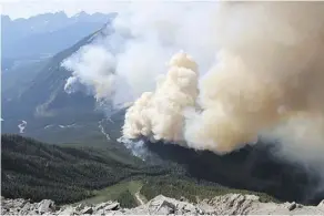  ?? PARKS CANADA ?? The Verdant Creek wildfire is burning out of control and has more than doubled in size since the beginning of the week.