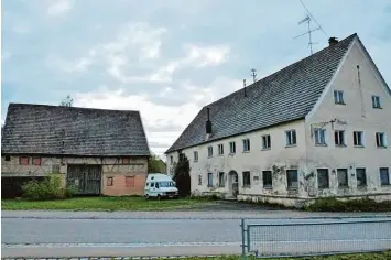  ?? Archivfoto: Zita Schmid ?? Das ist der Blick auf das Anwesen Ilg in Kettershau­sen. Wie jetzt durch Untersuchu­ngen bekannt wurde, ist das Holz, das für den Dachstuhl verwendet wurde, einige Jahre älter als angenommen.