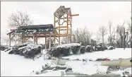  ?? Cassandra Day / Hearst Connecticu­t Media ?? Snow blankets Columbus Point at Harbor Park on Thursday.