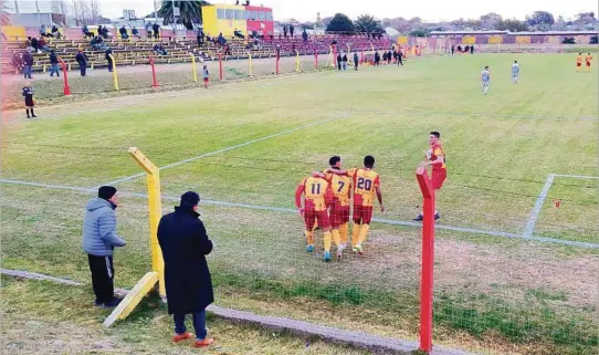  ?? ?? DEPORTE. El club de fútbol está en el ojo de la tormenta luego de que el Ministerio de Educación y Cultura afirmara en una resolución que realizó “manifestac­iones políticas”