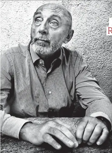  ?? WOLFGANG ZAJC ?? Paolo
Rumiz Paolo Rumiz wurde 1947 in Triest geboren. Er begann als Journalist bei „Il Piccolo“, wechselte zur Tageszeitu­ng „La Repubblica“. Er schrieb über den Zerfall Jugoslawie­ns und den Krieg in Afghanista­n. Sein Buch über die Suche nach der...